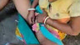 Indian wife meticulously shaves her genitals