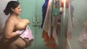 Aunty's big natural breasts exposed in secret camera video