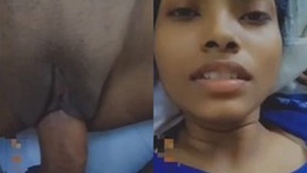 Aroused bhabi displays her seductive charms