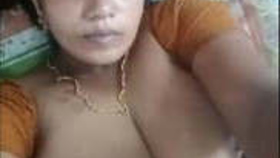 Desi girl films intimate selfie video for her boyfriend