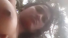 Desi bhabhi Shilpi ki big Indian boobs ki video