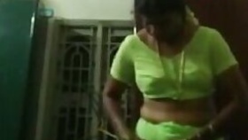 Desi bhabi change dress