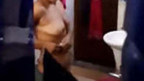 Sexy Desi Bhabhi Bathing Video record In Hidden cam