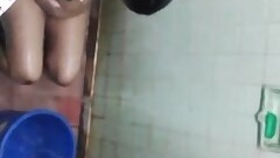 desi aunt bath video from neighbor