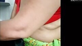 Desi Marathi auntie shows her tits