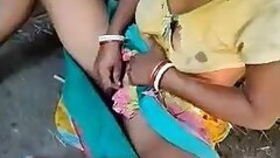 Desi Bhabhi shaves her pussy